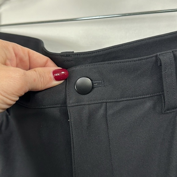 Lululemon Men’s Black pants size 36. - Picture 5 of 10